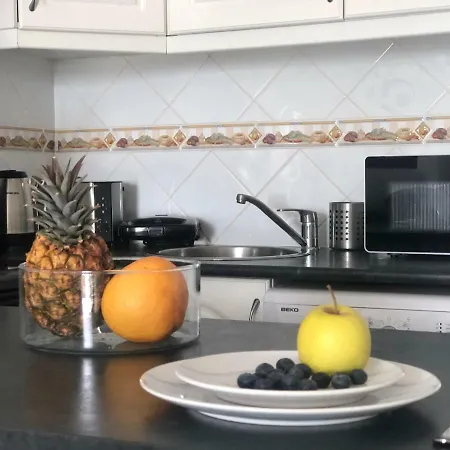Tropicana Apartment *